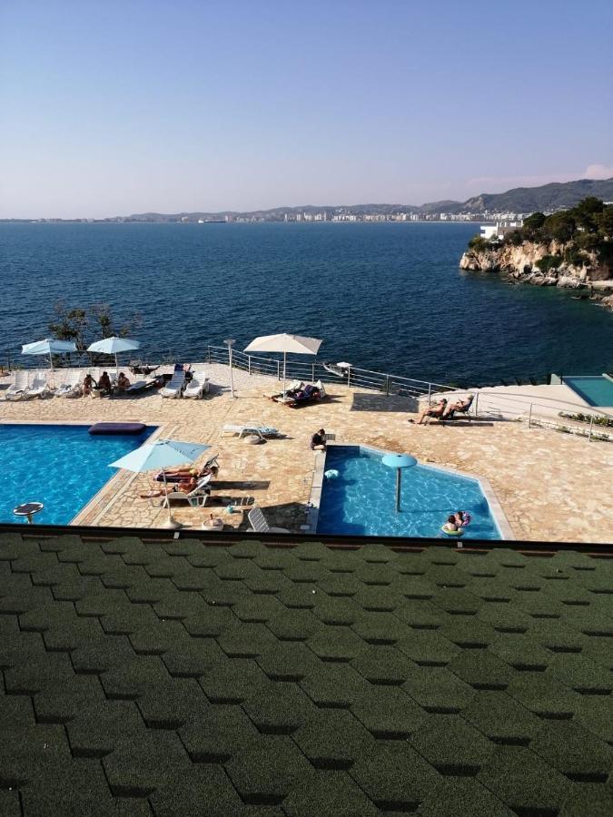 Vila Rina At Aquamarine Residence Vlorë Esterno foto