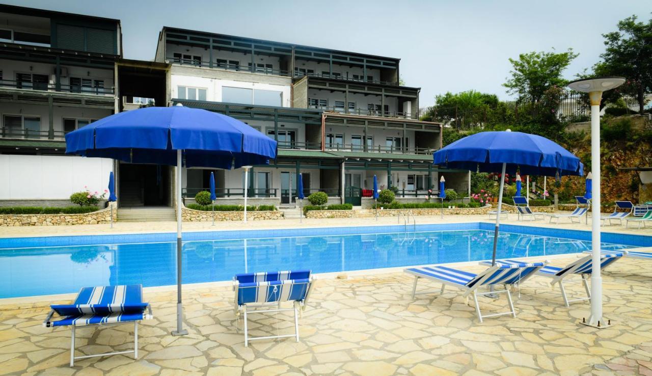 Vila Rina At Aquamarine Residence Vlorë Esterno foto