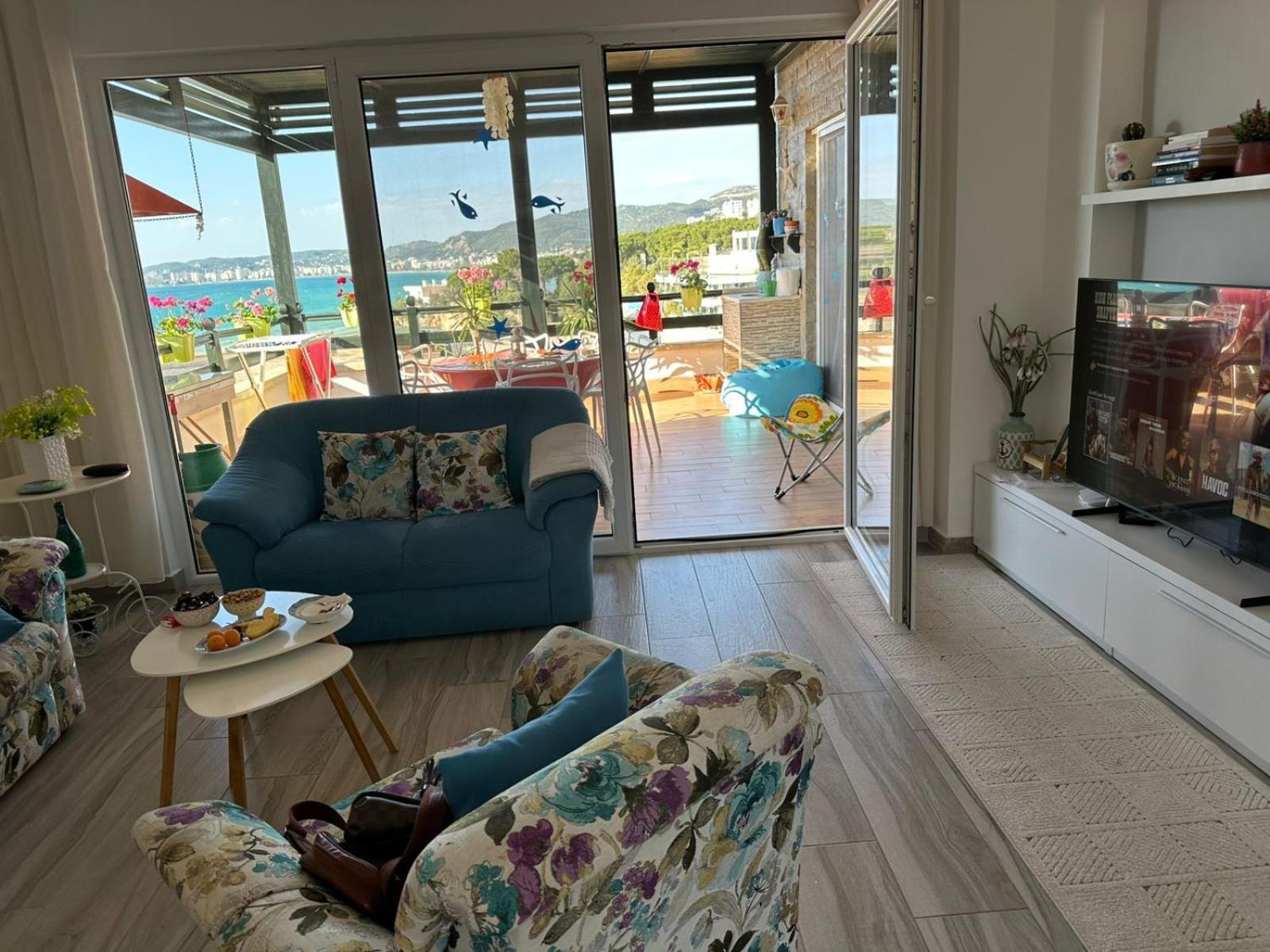 Vila Rina At Aquamarine Residence Vlorë Esterno foto