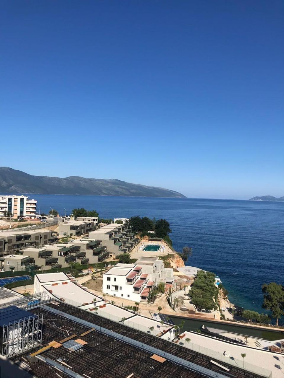 Vila Rina At Aquamarine Residence Vlorë Esterno foto