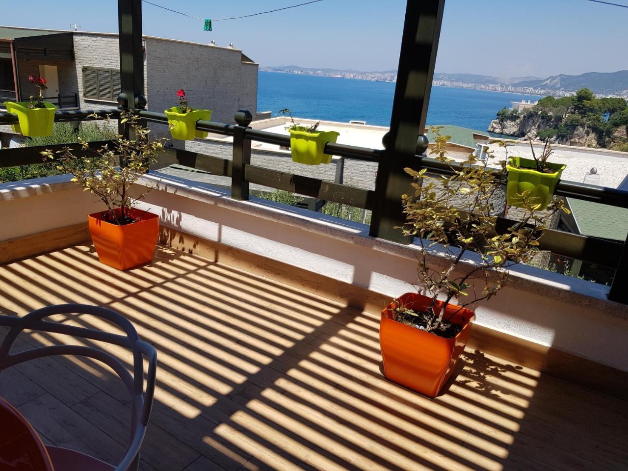 Vila Rina At Aquamarine Residence Vlorë Esterno foto