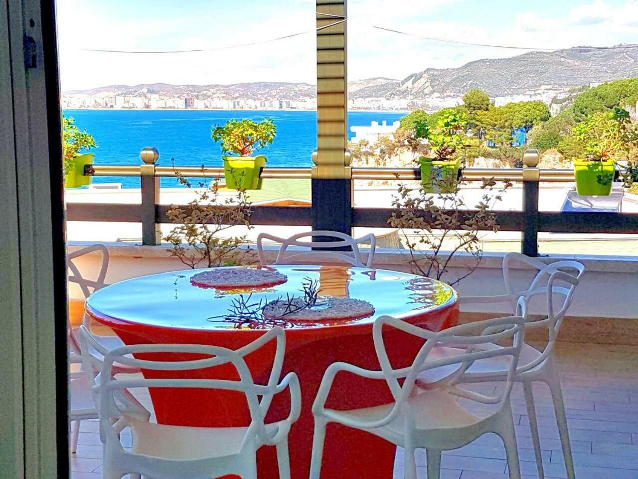 Vila Rina At Aquamarine Residence Vlorë Esterno foto